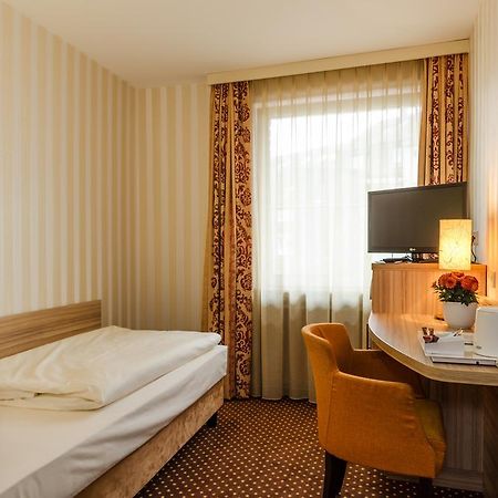 Hotel Alte Post Lehrte Εξωτερικό φωτογραφία