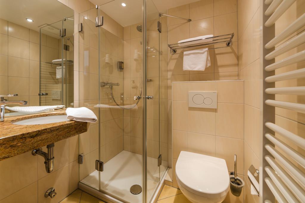 Hotel Alte Post Lehrte Εξωτερικό φωτογραφία