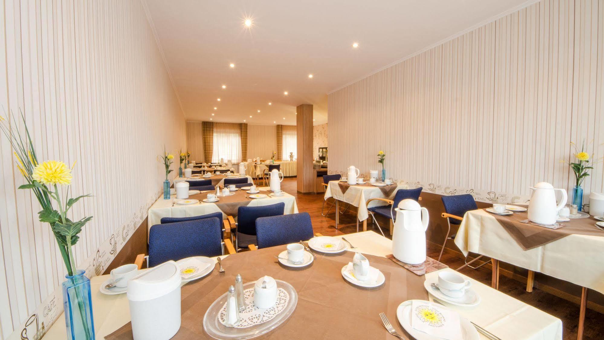 Hotel Alte Post Lehrte Εξωτερικό φωτογραφία